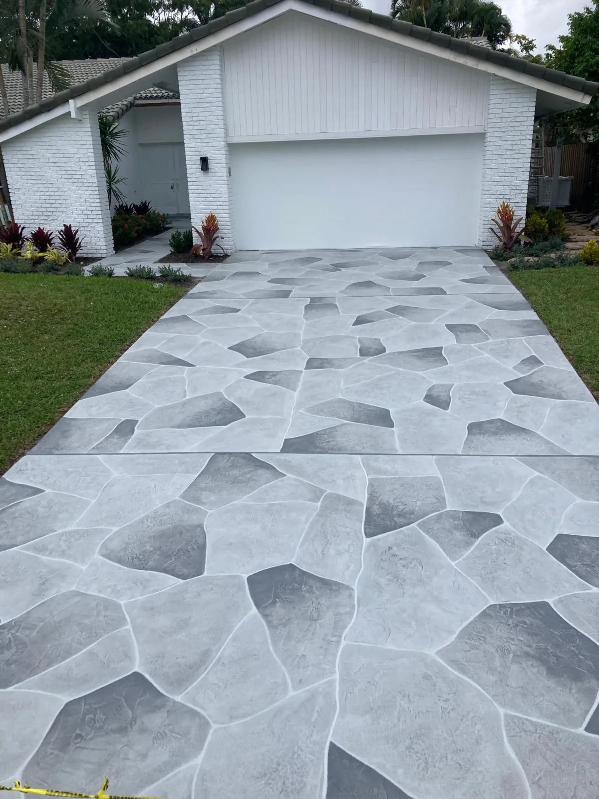 Newly installed decorative concrete driveway in South Florida