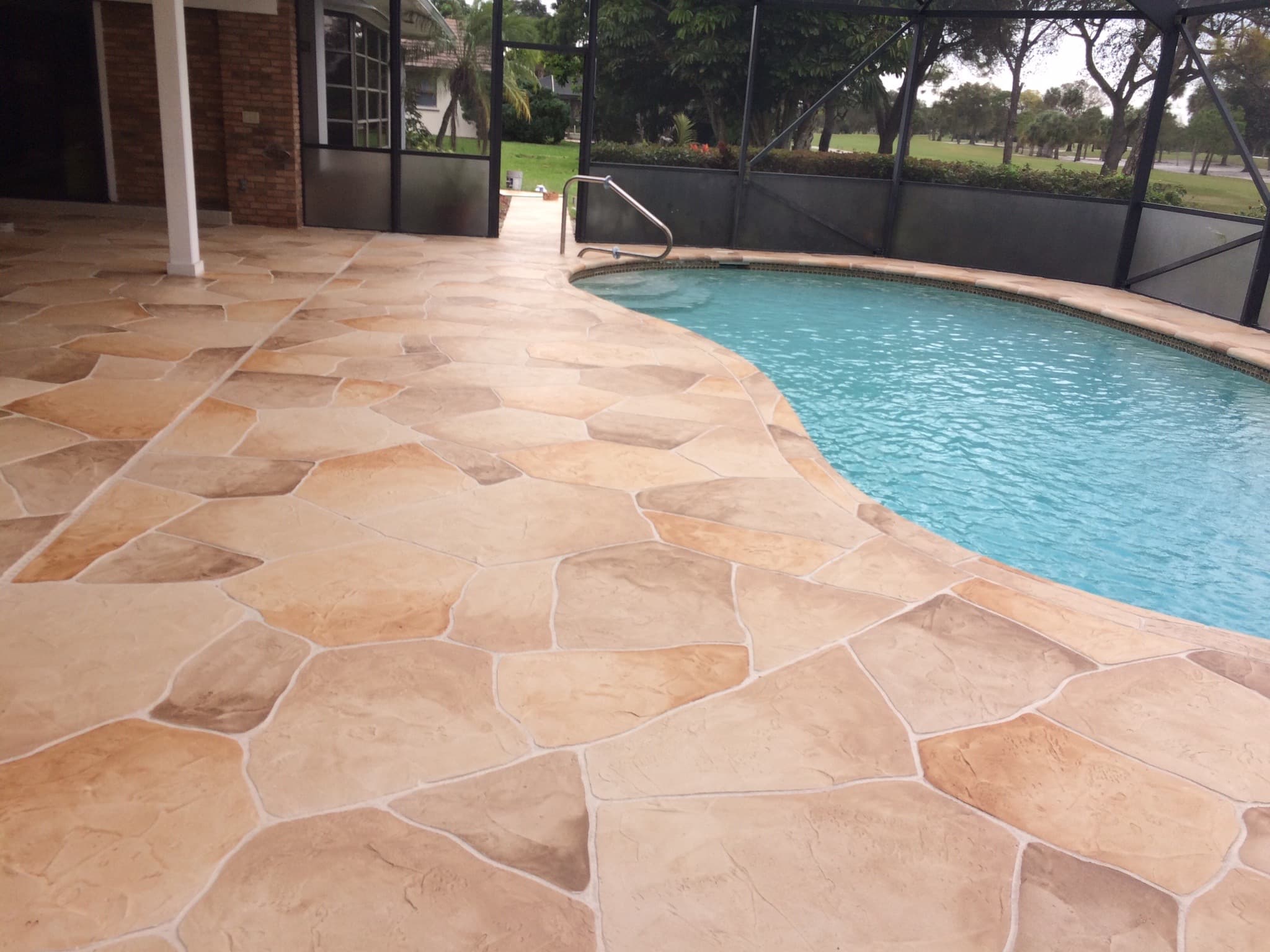 Tan flagstone pool deck