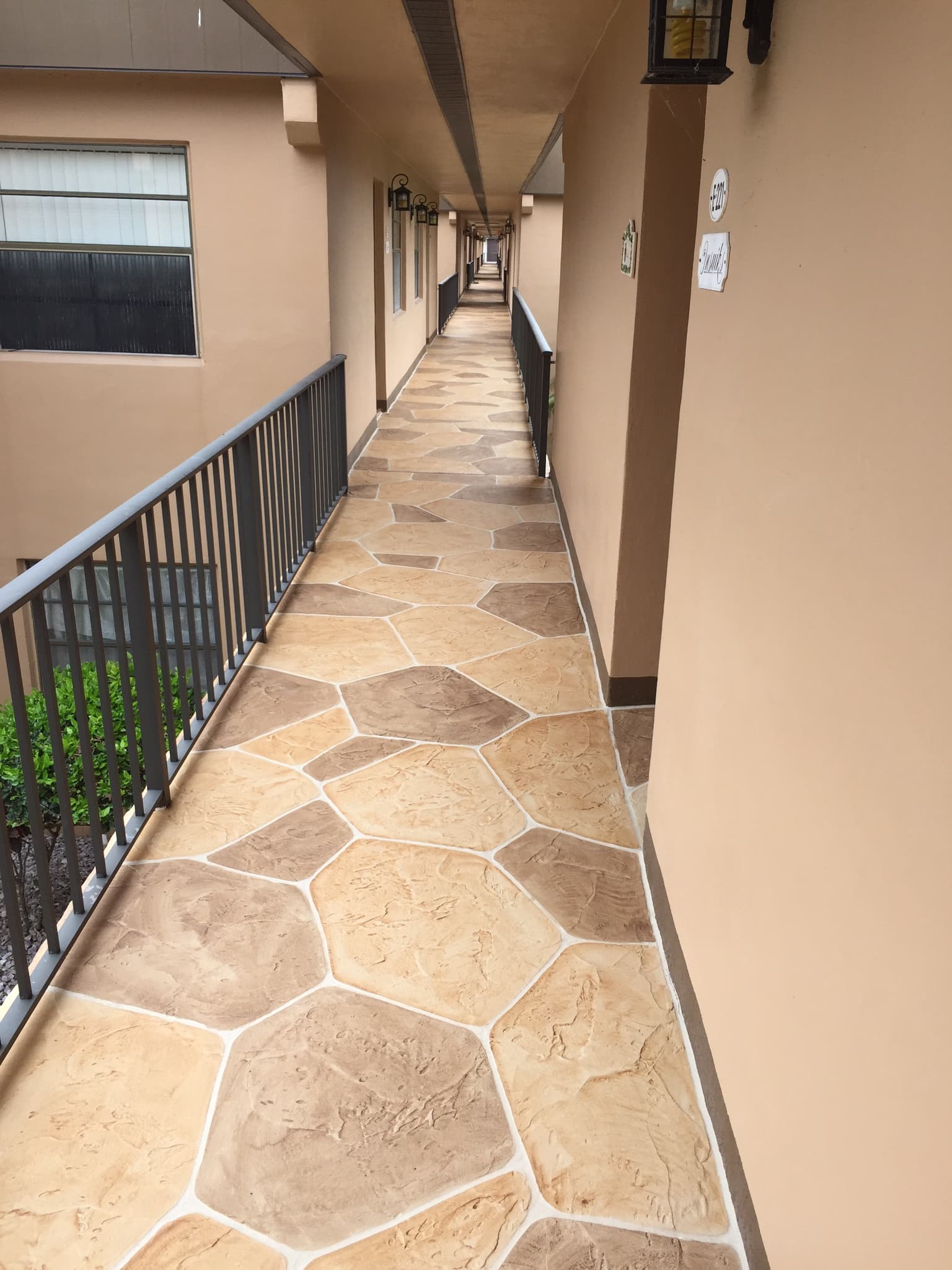 Commercial walkway flagstone